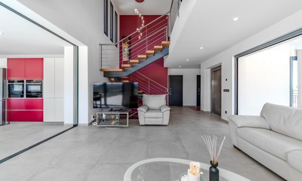 Venta - Chalet Independiente -
La Marina