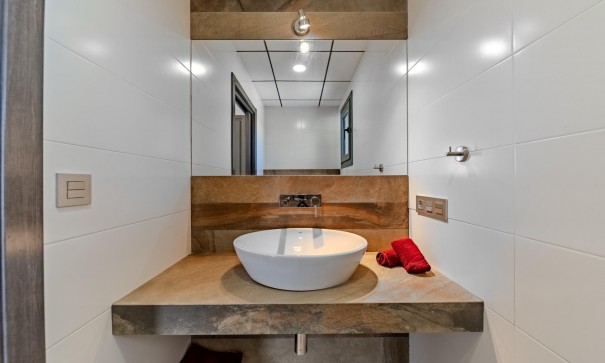 Venta - Chalet Independiente -
La Marina