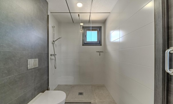 Venta - Chalet Independiente -
La Marina