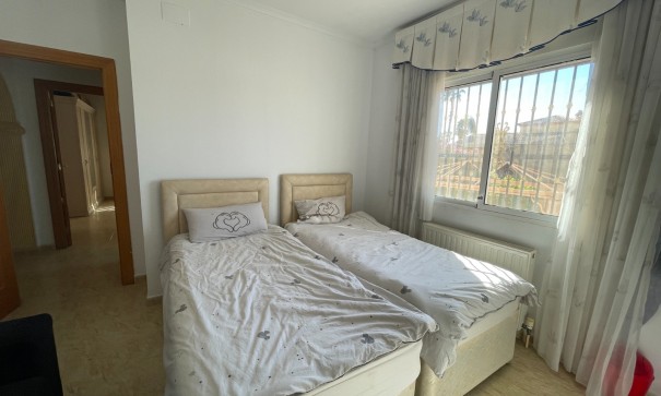 Sprzedaż - Willa wolnostojąca -
Catral