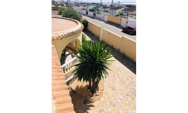 Återförsäljning - Fristående villa -
Torrevieja - 0
