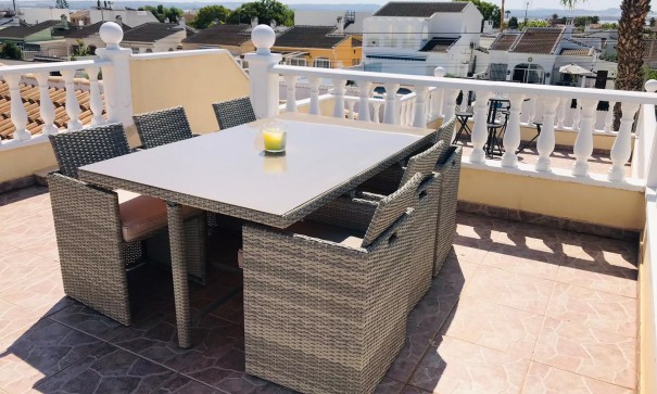 Återförsäljning - Fristående villa -
Torrevieja - 0