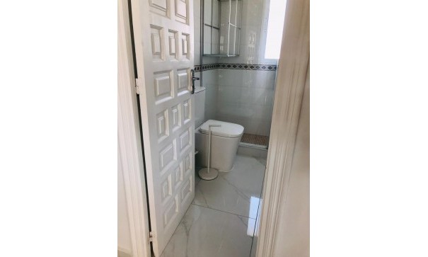 Återförsäljning - Fristående villa -
Torrevieja - 0