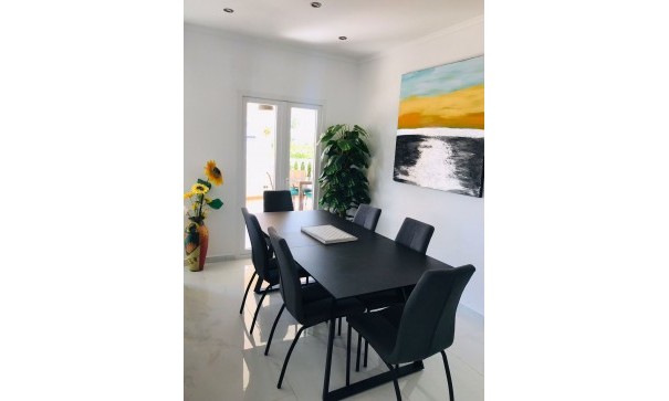 Återförsäljning - Fristående villa -
Torrevieja - 0