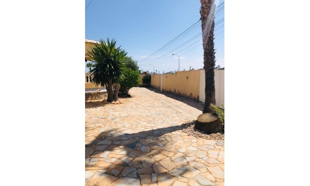 Återförsäljning - Fristående villa -
Torrevieja - 0