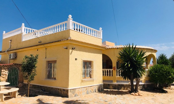Återförsäljning - Fristående villa -
Torrevieja - 0