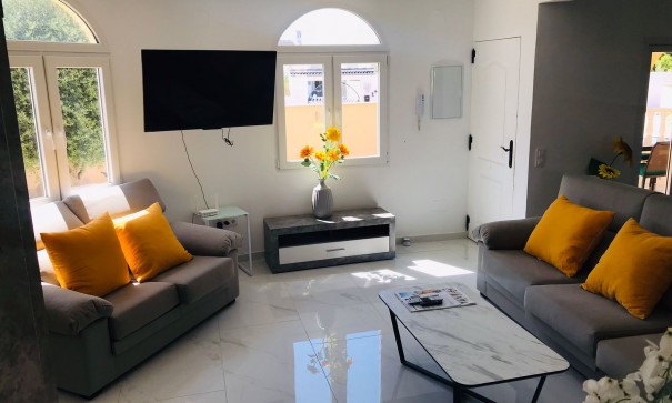 Återförsäljning - Fristående villa -
Torrevieja - 0