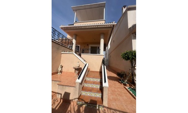 Återförsäljning - Fristående villa -
Formentera del Segura - 0