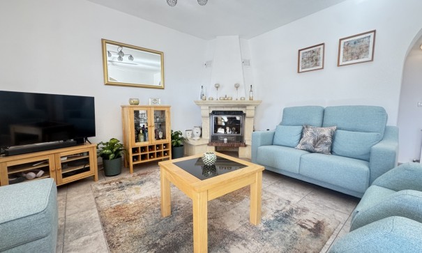 Återförsäljning - Fristående villa -
Villamartín