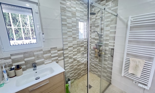 Återförsäljning - Fristående villa -
Villamartín