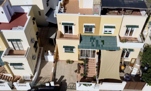 Återförsäljning - Villa i parhus -
Orihuela Costa - Los Altos