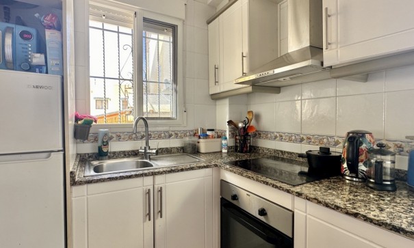 Återförsäljning - Villa i parhus -
Orihuela Costa - Los Altos