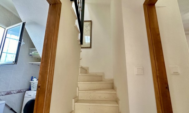 Återförsäljning - Villa i parhus -
Orihuela Costa - Los Altos