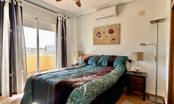 Återförsäljning - Villa i parhus -
Orihuela Costa - Los Altos