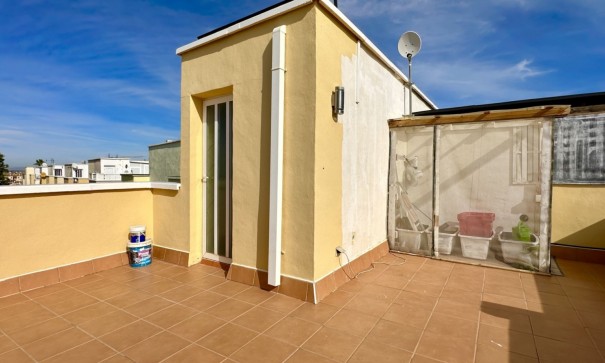 Återförsäljning - Villa i parhus -
Orihuela Costa - Los Altos