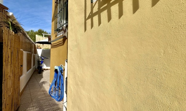 Återförsäljning - Villa i parhus -
Orihuela Costa - Los Altos