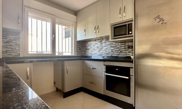 Videresalg - Fritliggende villa -
Orihuela Costa - Las Filipinas