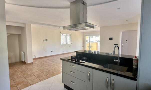 Videresalg - Fritliggende villa -
Orihuela Costa - Las Filipinas