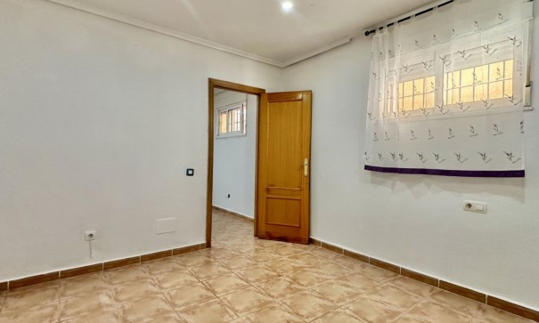 Videresalg - Fritliggende villa -
Orihuela Costa - Las Filipinas