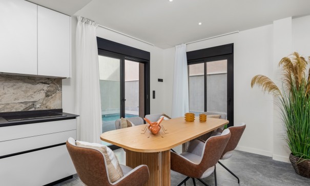 Herverkoop - Vrijstaande Villa -
Torre de la Horadada