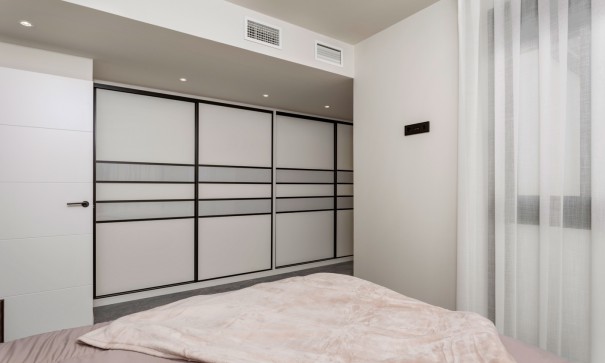 Herverkoop - Vrijstaande Villa -
Torre de la Horadada