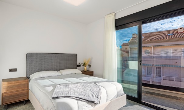 Herverkoop - Vrijstaande Villa -
Torre de la Horadada