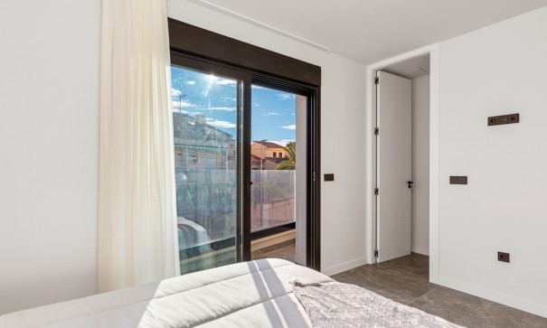 Herverkoop - Vrijstaande Villa -
Torre de la Horadada