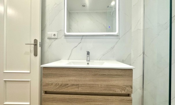 Videresalg - Lejlighed lejlighed -
Torrevieja - La Mata pueblo