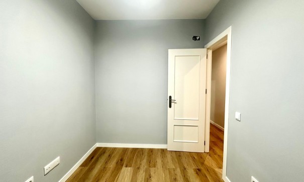 Videresalg - Lejlighed lejlighed -
Torrevieja - La Mata pueblo