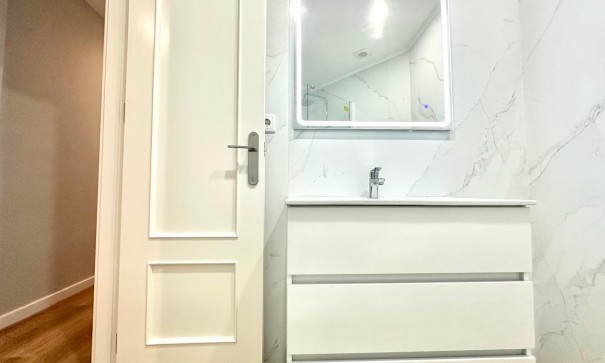 Videresalg - Lejlighed lejlighed -
Torrevieja - La Mata pueblo