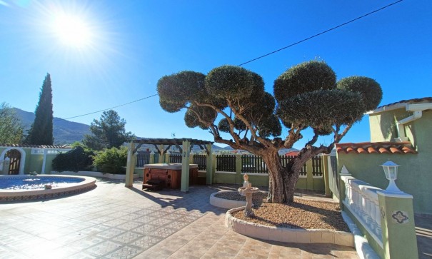 Resale - Freistehende Villa -
Hondón de los Fráiles