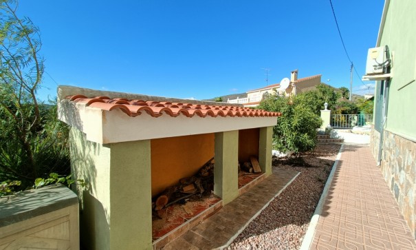 Resale - Freistehende Villa -
Hondón de los Fráiles