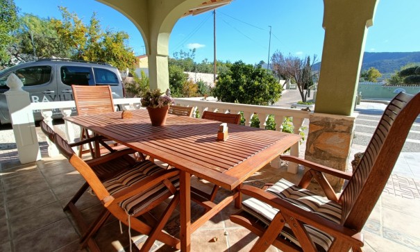 Resale - Freistehende Villa -
Hondón de los Fráiles