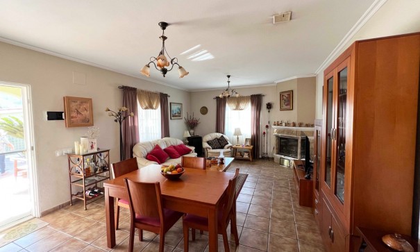 Resale - Freistehende Villa -
Hondón de los Fráiles