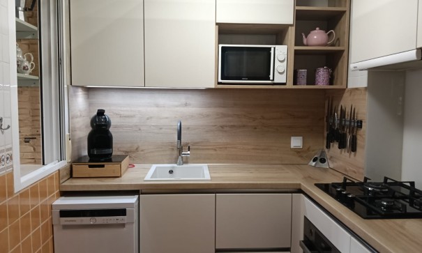 Herverkoop - Halfvrijstaande villa -
Los Montesinos - La herrada