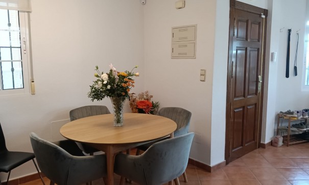 Herverkoop - Huis - Vrijstaande Villa (4) -
Los Montesinos - La herrada