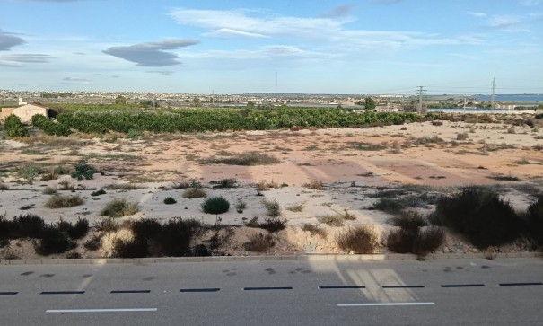 Herverkoop - Huis - Vrijstaande Villa (4) -
Los Montesinos - La herrada