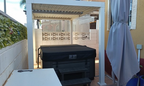 Herverkoop - Huis - Vrijstaande Villa (4) -
Los Montesinos - La herrada