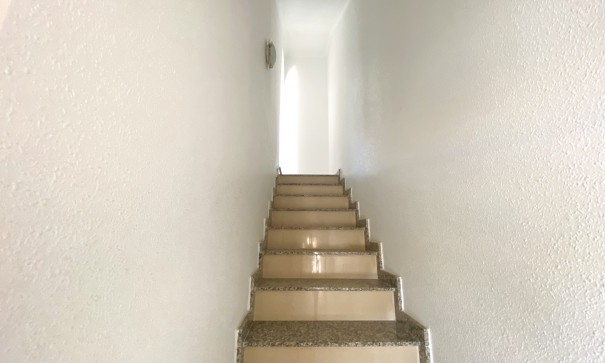 Resale - Stadthaus -
Benijofar - Monte Azul