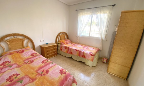 Resale - Stadthaus -
Benijofar - Monte Azul