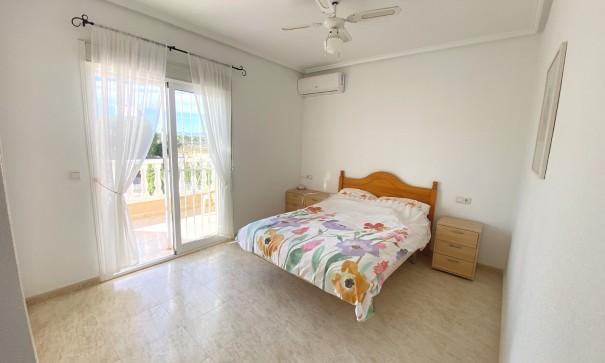 Resale - Stadthaus -
Benijofar - Monte Azul