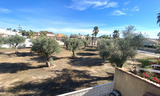 Resale - Stadthaus -
Benijofar - Monte Azul