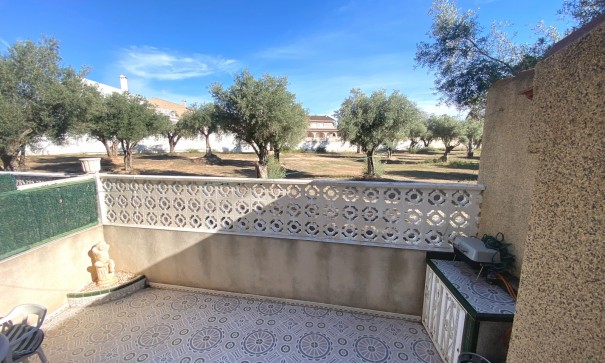 Resale - Stadthaus -
Benijofar - Monte Azul