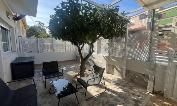 Sprzedaż - Dom miejski -
Algorfa