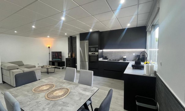 Sprzedaż - Dom miejski -
Algorfa