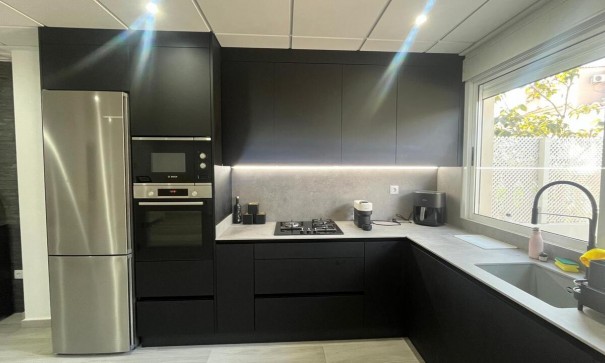 Sprzedaż - Dom miejski -
Algorfa