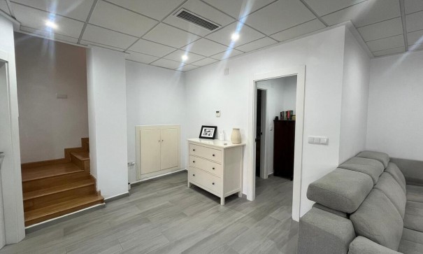 Sprzedaż - Dom miejski -
Algorfa