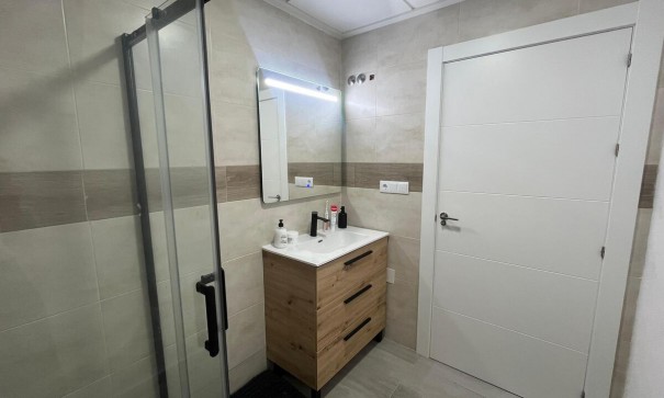 Sprzedaż - Dom miejski -
Algorfa