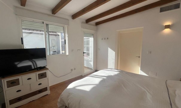 Sprzedaż - Dom miejski -
Algorfa