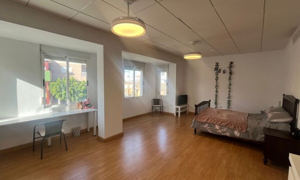 Sprzedaż - Dom miejski -
Algorfa